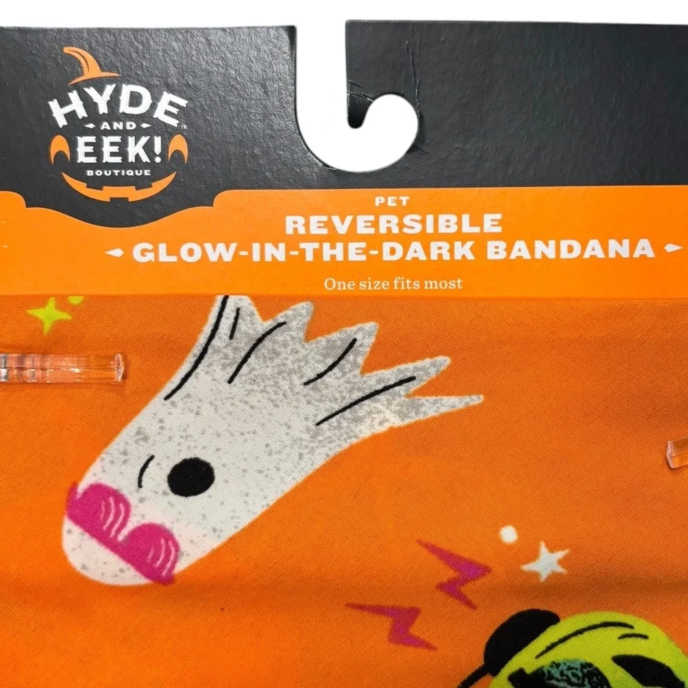 Hyde and Eek Boutique Pet Reversible Glow-In-The-Dark Halloween Bandana Orange‎